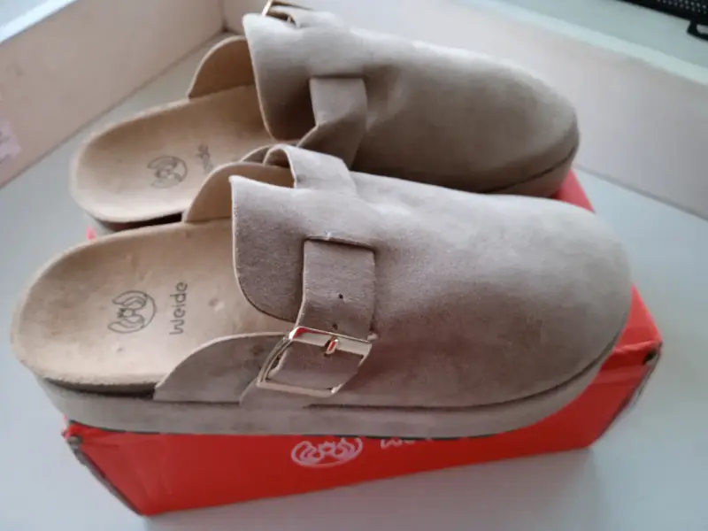 Zapatillas de casa Weide beige con hebilla - 1