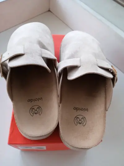 Zapatillas de casa Weide beige con hebilla - miniatura 2