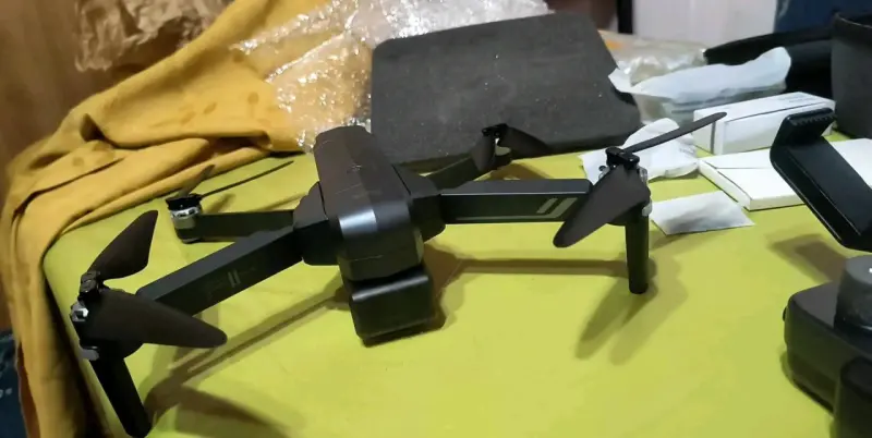 Dron f11s 4k pro nuevo dos baterias - 1