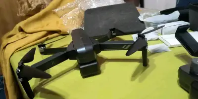 Dron f11s 4k pro nuevo  dos baterias - miniatura 1