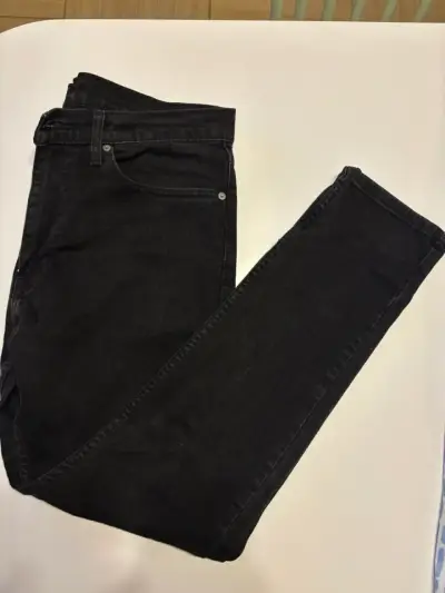 Jeans negros de hombre Levi's en buen estado - miniatura 2