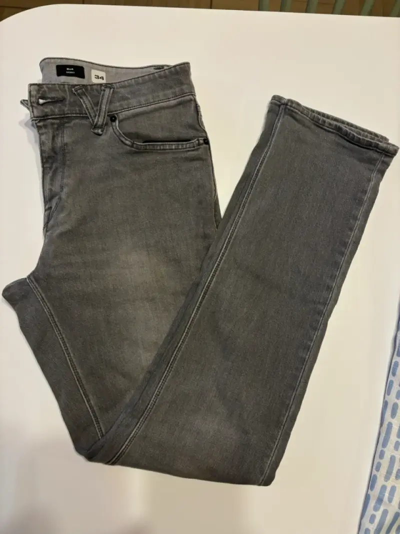 Jeans grises para hombre Volcom talla 34