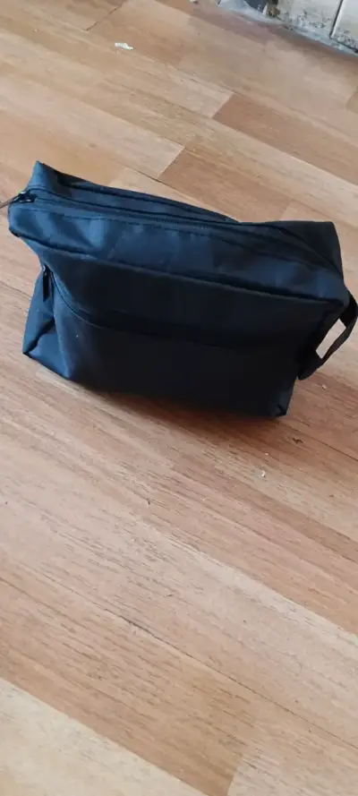 Neceser de viaje negro compacto - miniatura 1