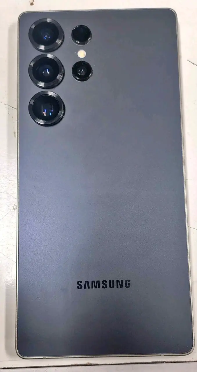 Samsung Galaxy S25 Ultra nuevo - 6