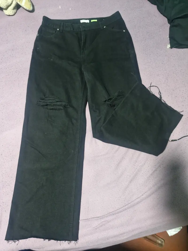 Jeans de mezclilla rasgados en varios colores - 2