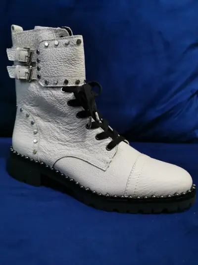 Botas blancas de cuero con tachas Sam Edelman - miniatura 2