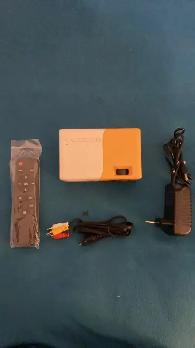 Proyector LED portátil de alta resolución - miniatura 4