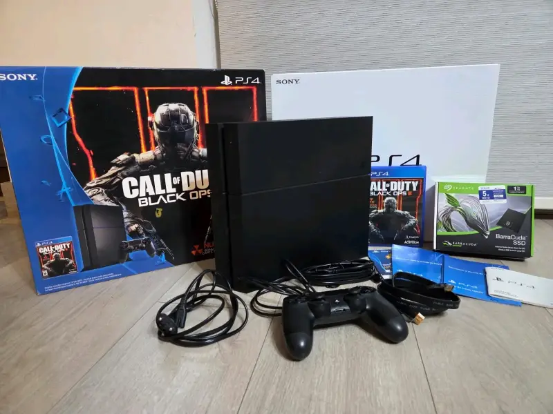 Consola PS4 con juego Call of Duty y accesorios - 1