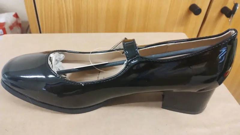 Zapatos de charol negros con hebilla talla 42 - 1