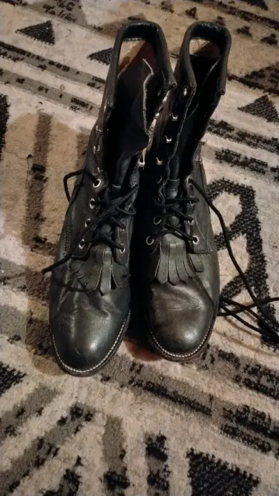 Botas de cuero negras con flecos - miniatura 1