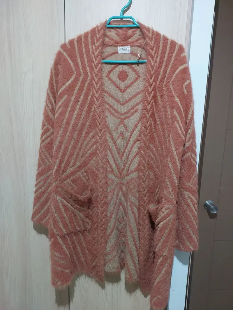 Cárdigan de lana con diseño geométrico Uniqlo