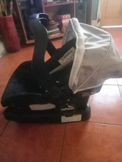 Silla de Auto para Bebé Infanti Negra - miniatura 2