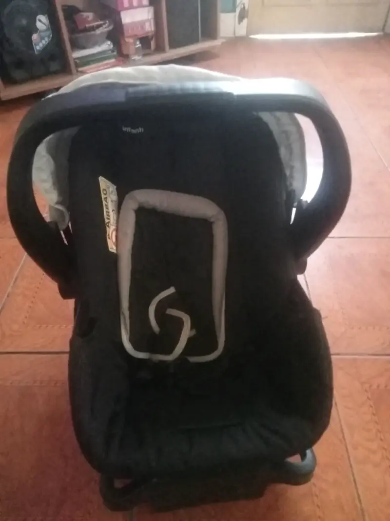 Silla de Auto para Bebé Infanti Negra - 3