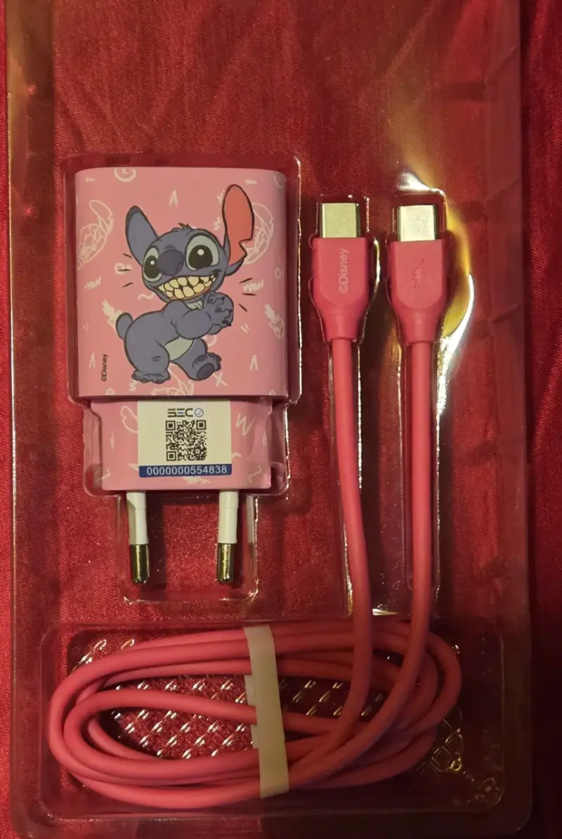 Cargador Rápido Disney 20W con Diseño de Stitch - 4