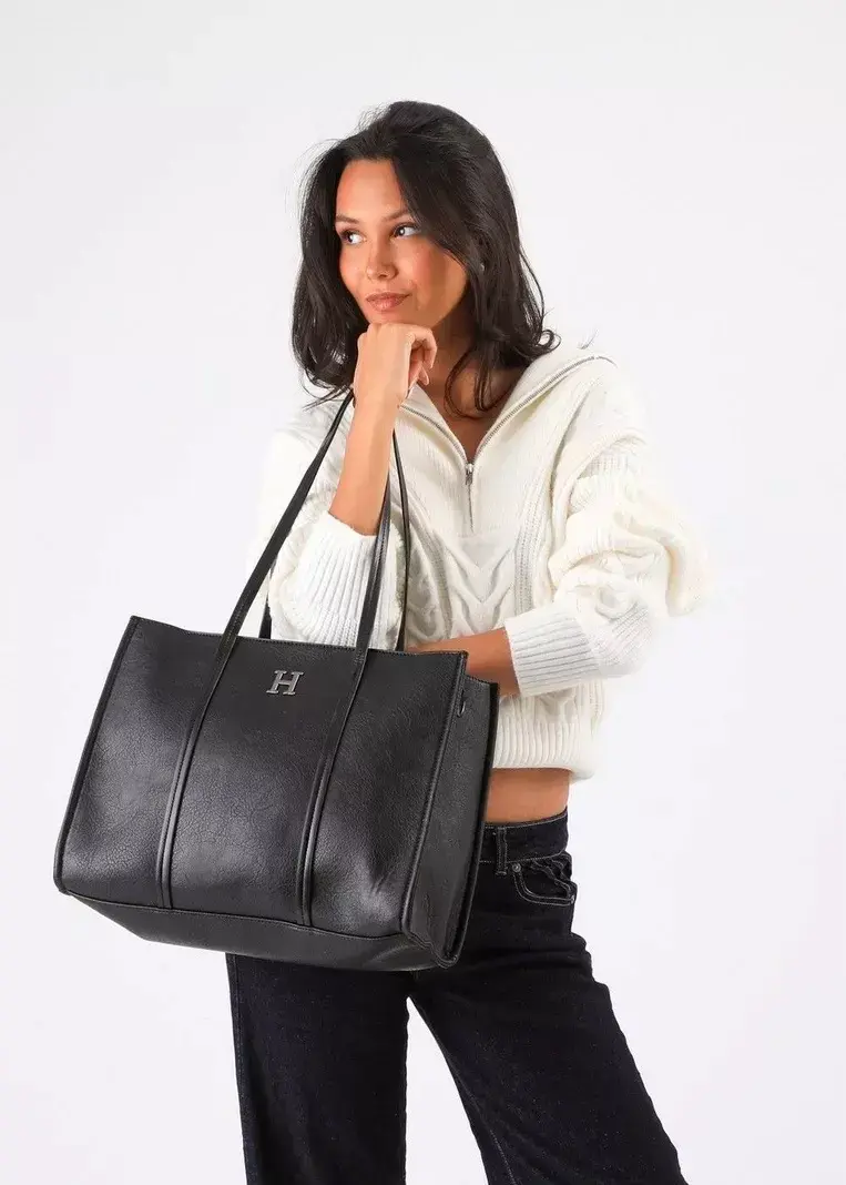 Bolso de cuero negro con logo H - 2