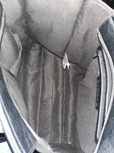 Bolso de cuero negro con logo H - miniatura 6
