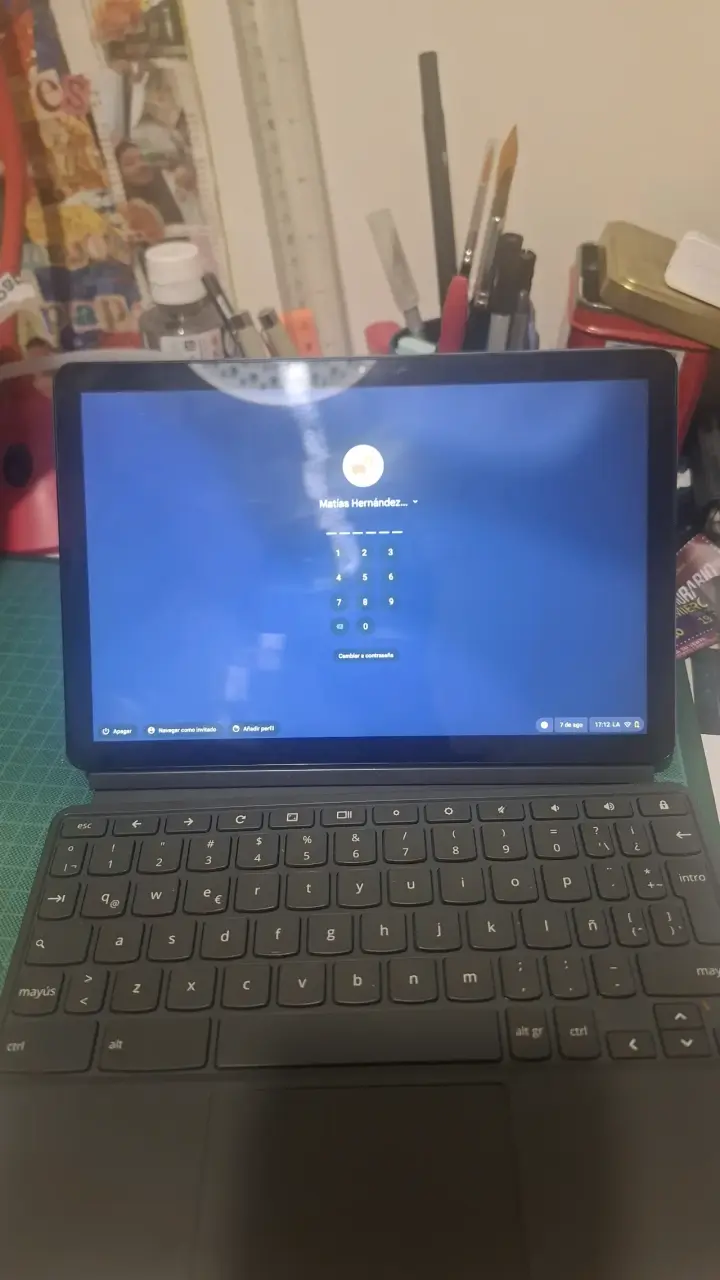 Tablet Lenovo Chromebook con teclado incluido - 1