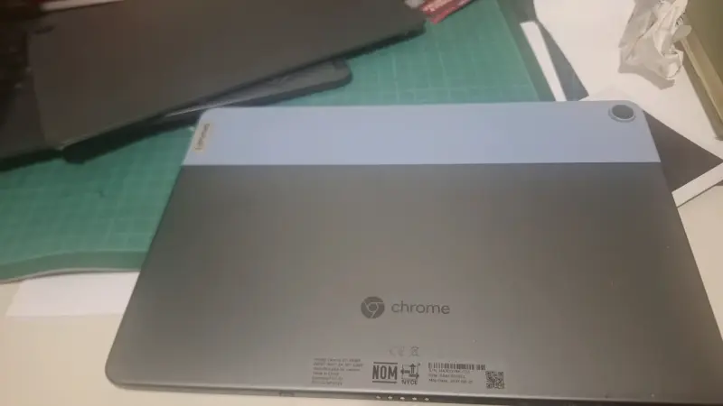 Tablet Lenovo Chromebook con teclado incluido - 4