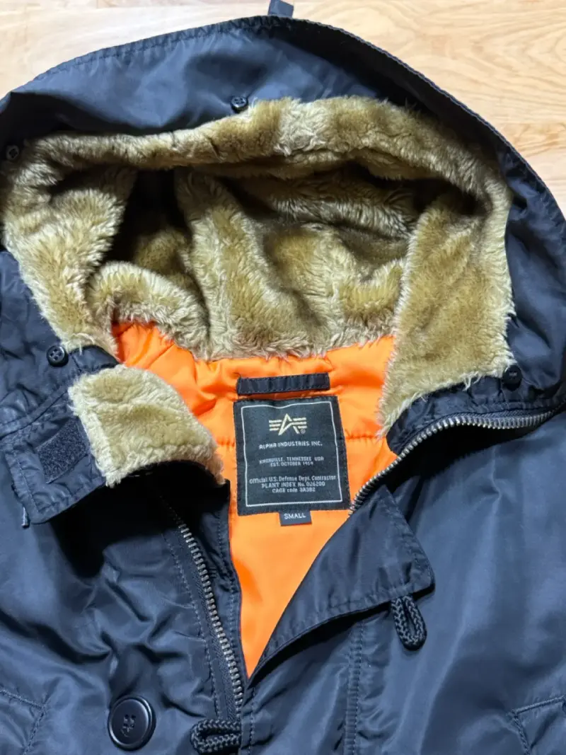 Parka de invierno Alpha Industries con capucha - 3