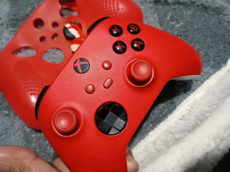 Consola Xbox Series S con Control Pulse Red - 3