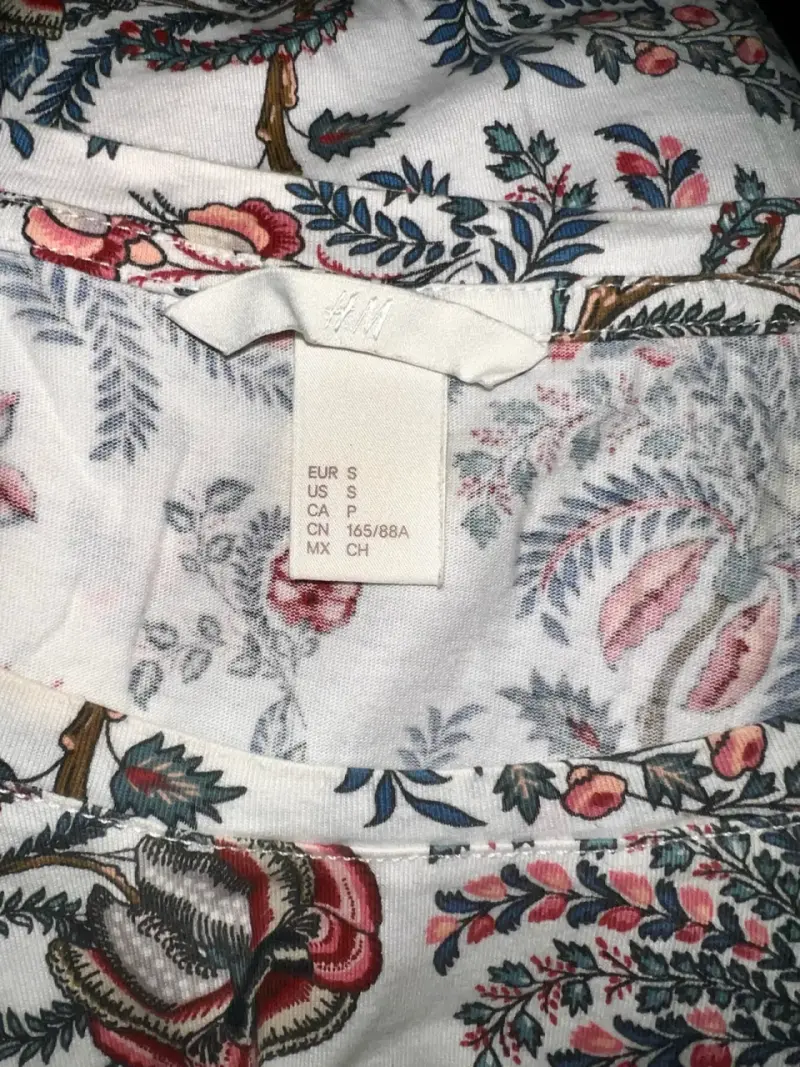Polera estampada floral H&M para mujer - 3