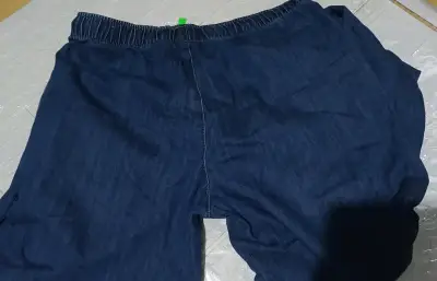 Pantalon jogger de mezclilla azul para niña - miniatura 3