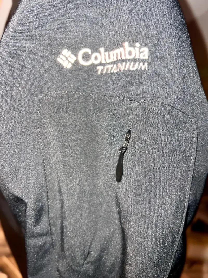 Chaqueta Softshell Negra Columbia Titanium - 2