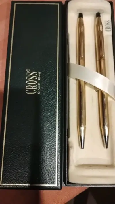 Set de bolígrafos dorados Cross en estuche - miniatura 2