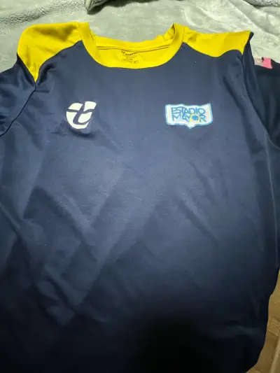 Polera deportiva Estadio Mayor azul y amarilla - miniatura 1