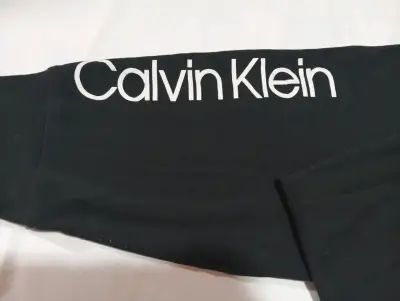 Pantalones deportivos Calvin Klein negros - miniatura 2