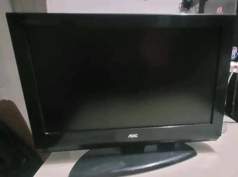 Televisor AOC LCD 26' pulgadas - 3