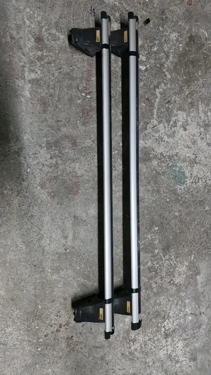 Barras portaequipaje de aluminio para auto