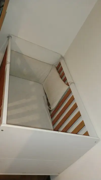 Cuna de madera para bebé con colchón - miniatura 1