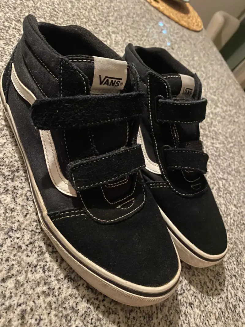 Zapatillas Vans negras con velcro para niños - 1