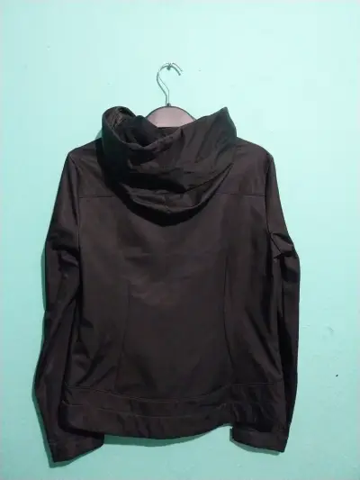 Chaqueta negra Softshell mossimo para mujer - miniatura 2