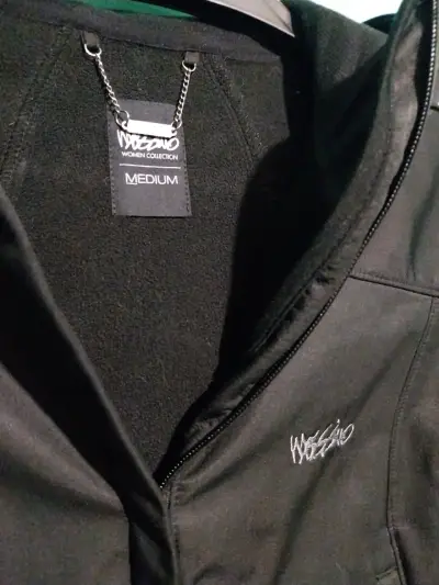 Chaqueta negra Softshell mossimo para mujer - miniatura 4