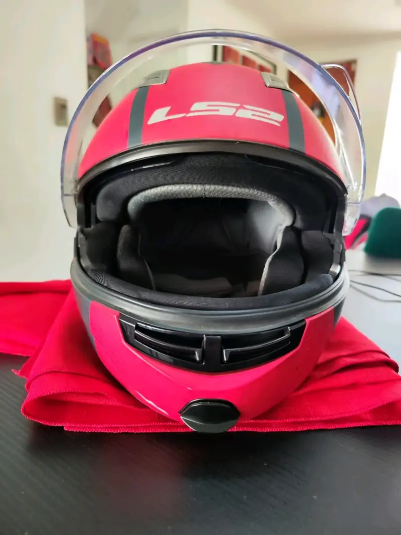 Casco de moto modular LS2 rojo y negro - 1