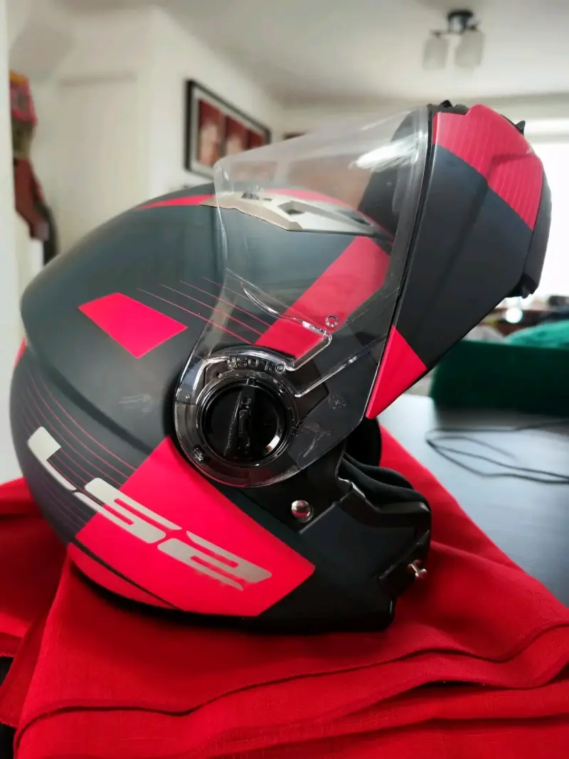 Casco de moto modular LS2 rojo y negro - 2