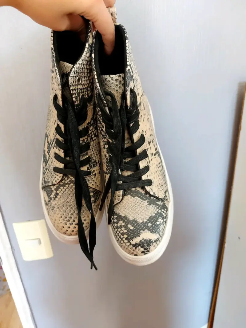 Zapatillas altas con diseño de serpiente - 2