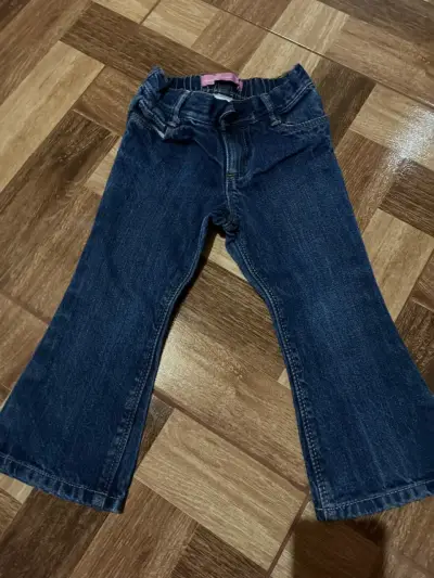 Jeans de mezclilla para niña talla 2T - miniatura 2