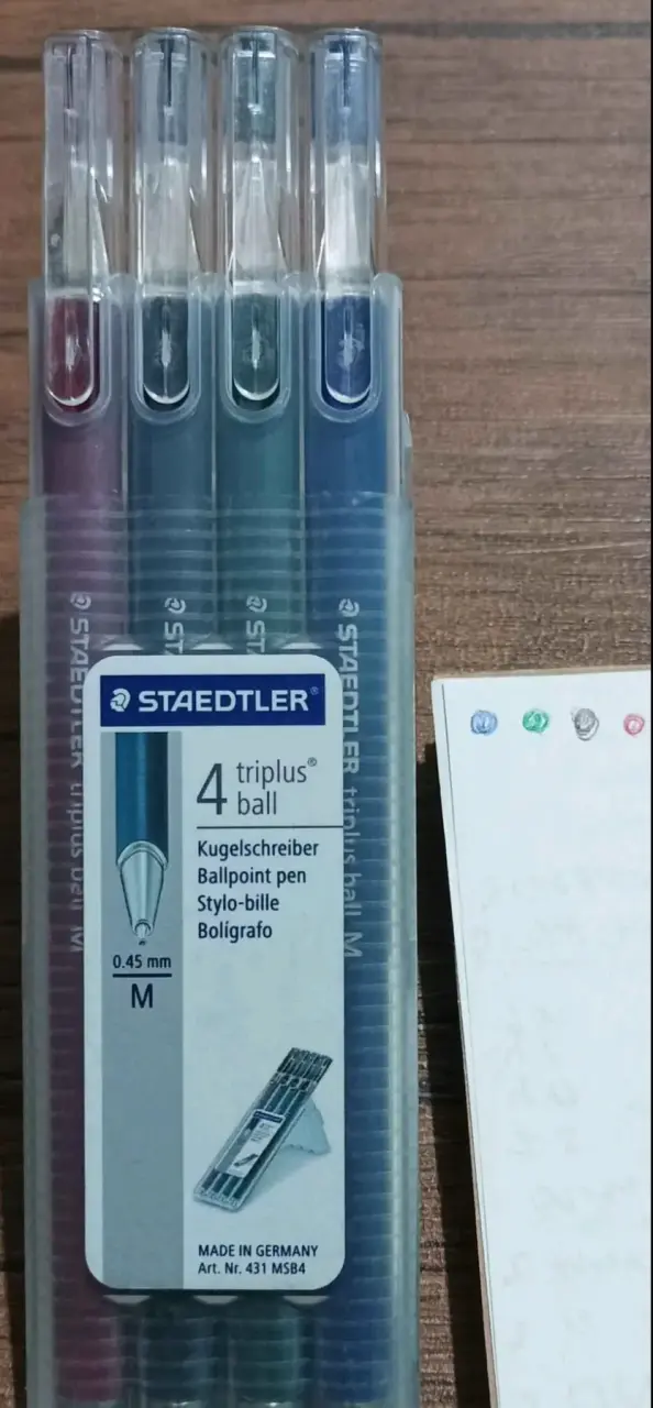 Set de 4 bolígrafos Staedtler triplus ball colores surtidos - 4