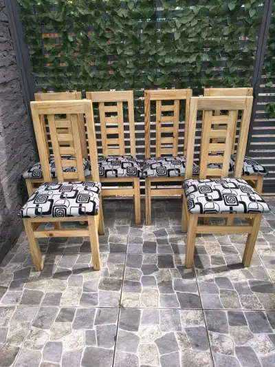 Juego de sillas de madera con cojín estampado - miniatura 4