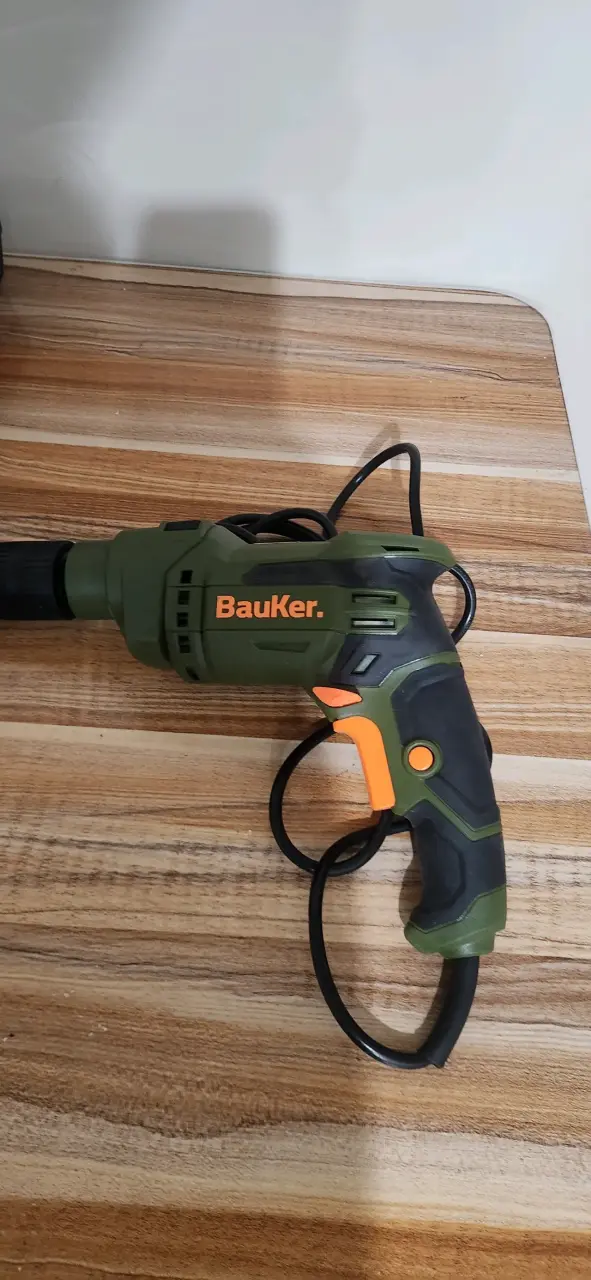 Taladro percutor Bauker con accesorios - 3