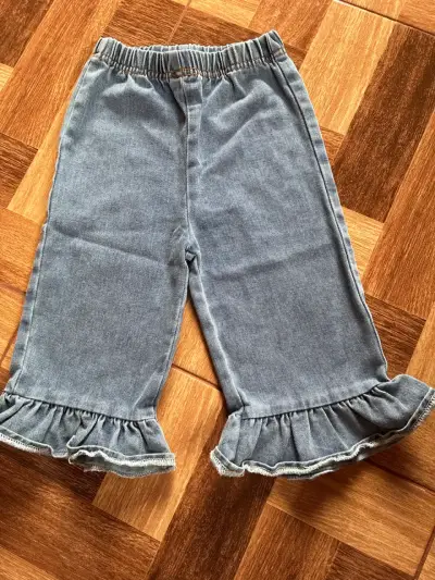 Conjunto Infantil Blusa Blanca y Pantalón Shein - miniatura 3