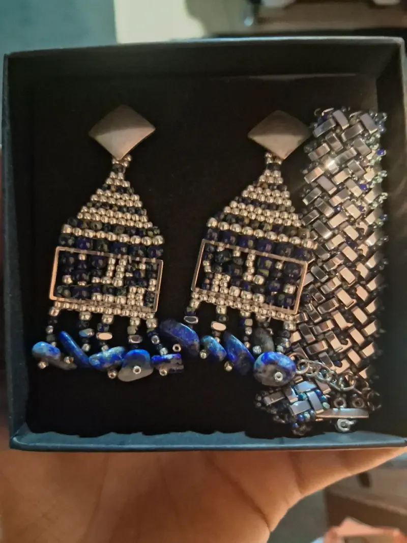 Set de joyería artesanal con pendientes y pulsera - 1