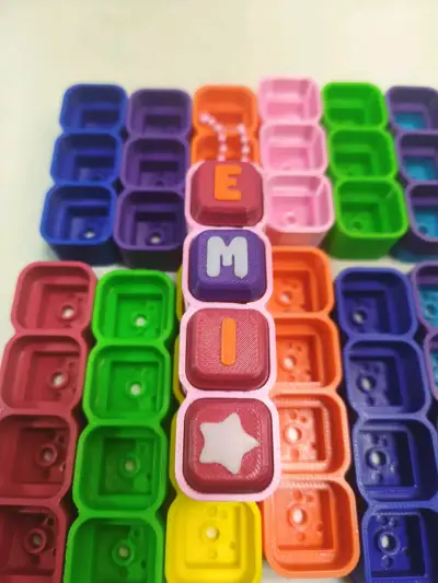 Llavero Antiestrés Personalizable de Bloques - miniatura 2
