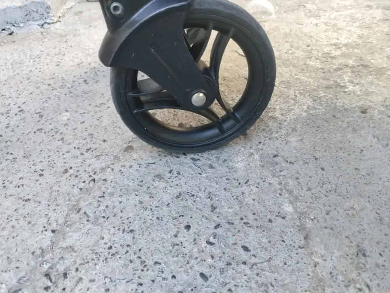 Coche doble para bebé Joie con cinturones ajustabl - 1
