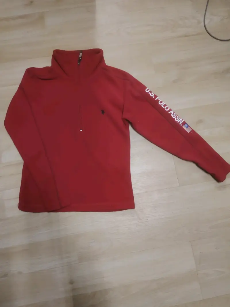 Polerón rojo U.S. Polo Assn con cierre - 1