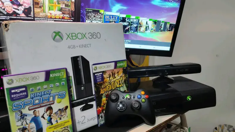 Xbox 360 Slim E en caja - 2