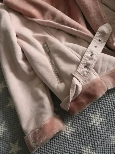 Chaqueta de mujer rosa con forro de peluche - miniatura 4